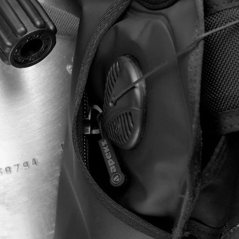 Apeks Exotec Buoyancy Compensator Black